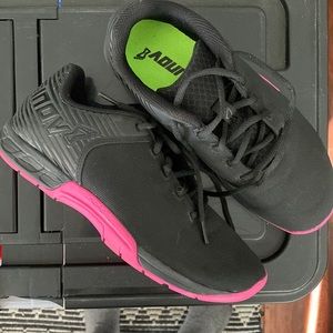 Invo-8 CF shoes. Black & Pink.